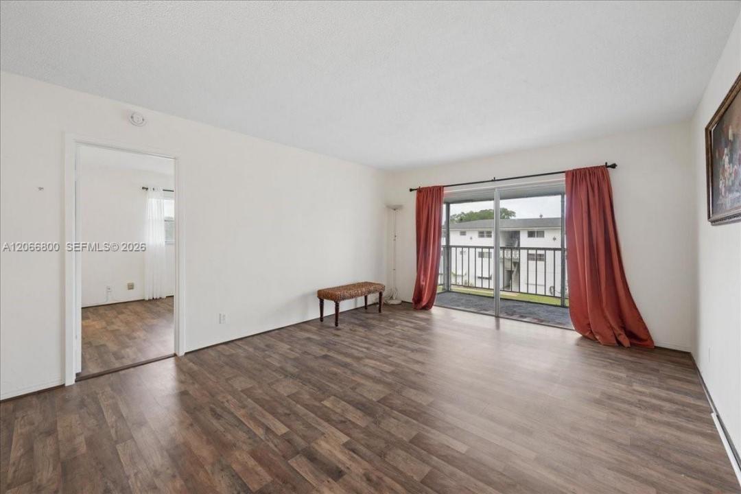 1200 Hillcrest Ct 315, Hollywood, Floryda 33021, USA