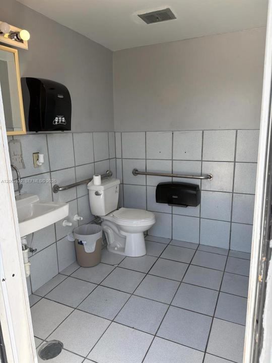 3100 NW 27th Ave, Miami, Florida 33142, Stati Uniti