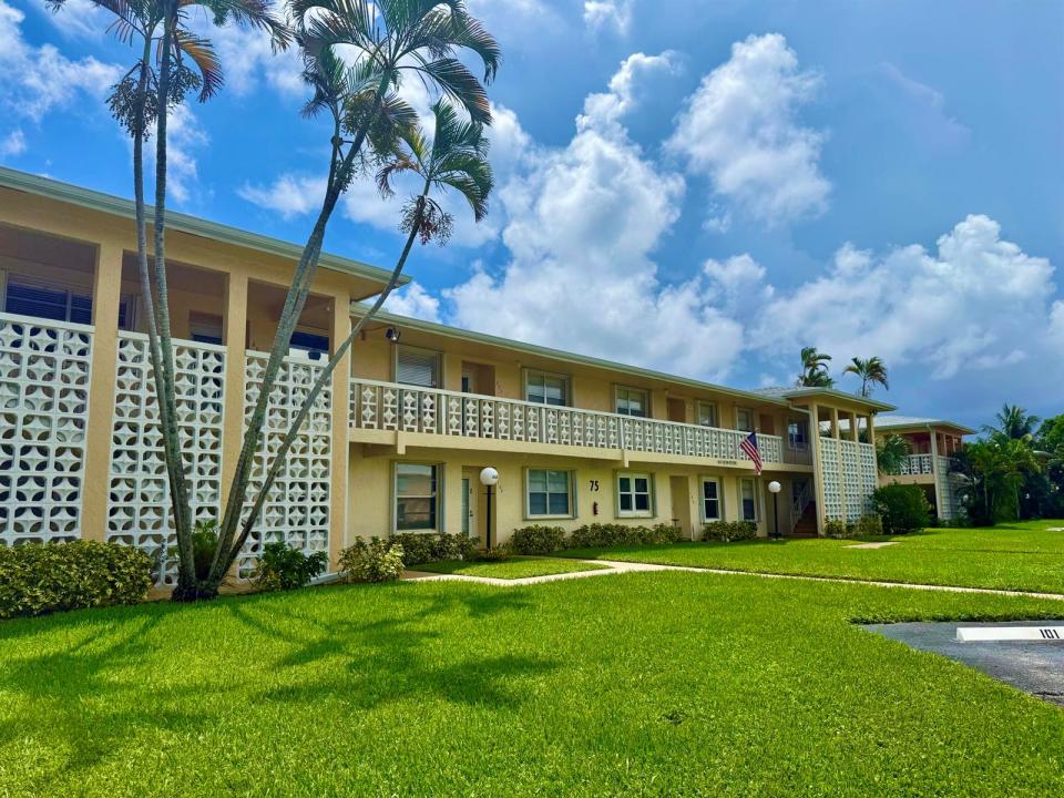 1421 NW 19th Terrace 102, Delray Beach, Floryda 33445, USA