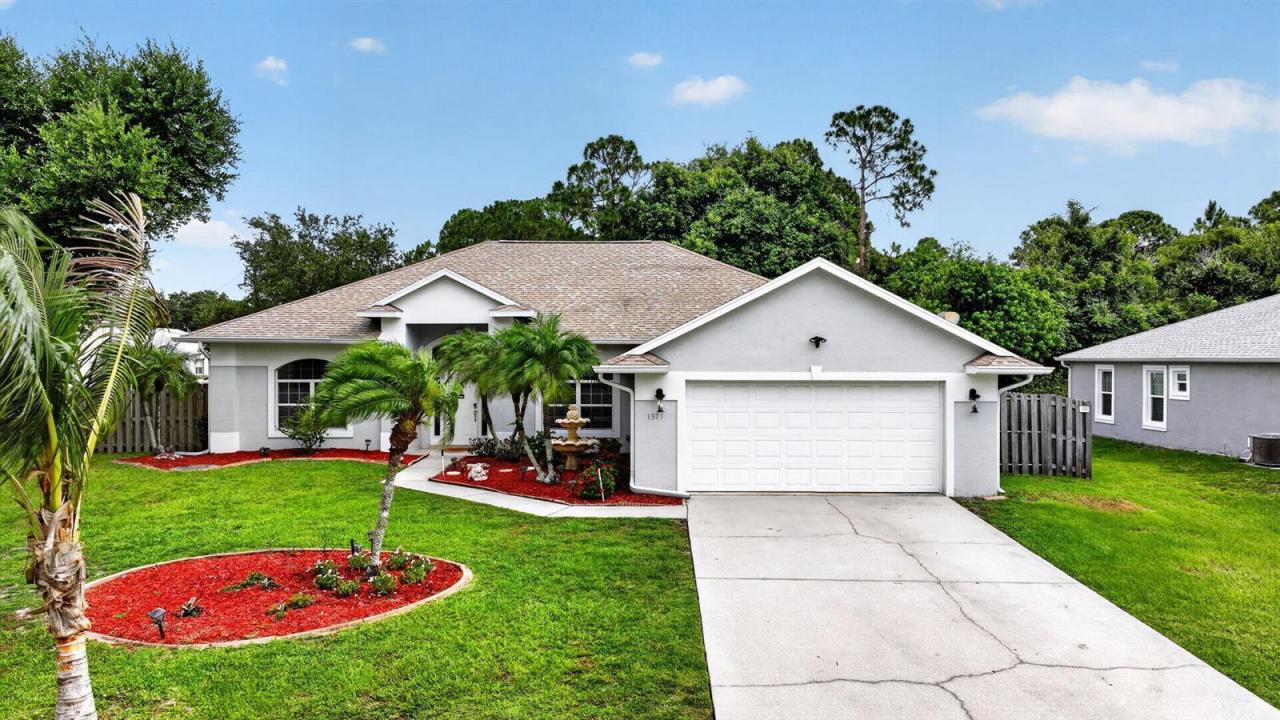 1571 SW Hunnicut Avenue, Port St. Lucie, פלורידה 34953, ארצות הברית של אמריקה