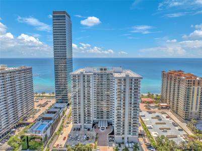 2030 S Ocean Dr 212, Hallandale Beach, Florida 33009, USA