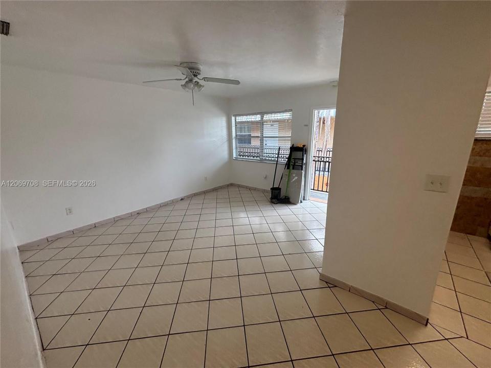 7841 Johnson St 212, Pembroke Pines, Florida 33024, USA