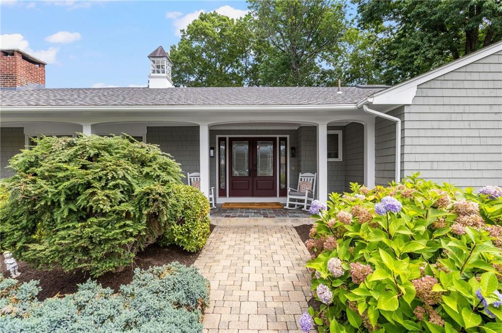 210 Wildflower Drive, Cranston, Rhode Island 02921, USA