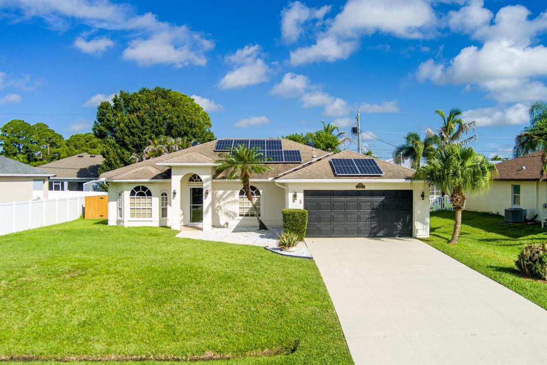 1978 SW Hillman Street, Port St. Lucie, Floride 34953, États-Unis