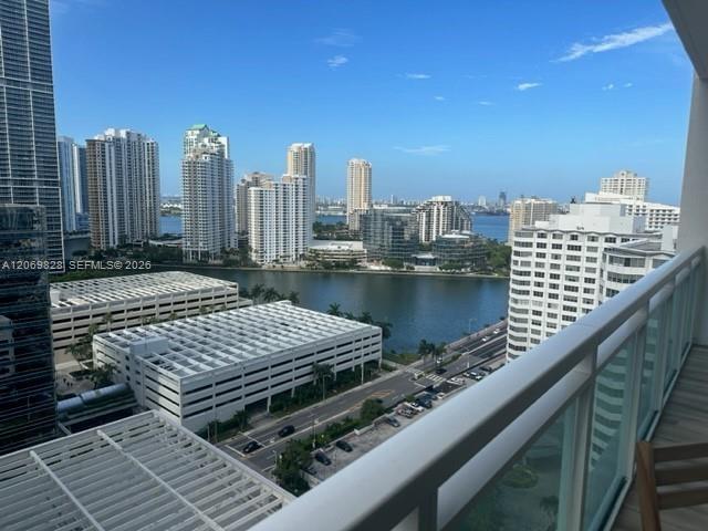 950 Brickell Bay Dr 2104, Miami, Florida 33131, USA