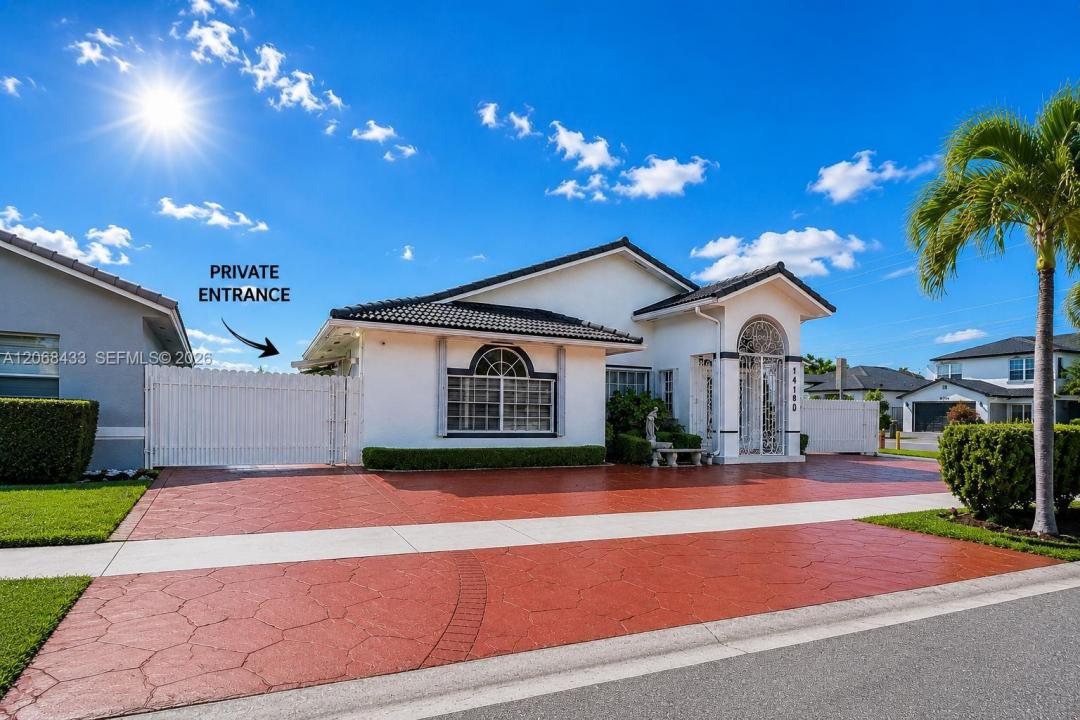 14180 SW 8th Ter 1, Miami, Floride 33184, États-Unis