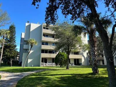 10090 NW 80th Ct 1239, Hialeah Gardens, Florida 33016, USA