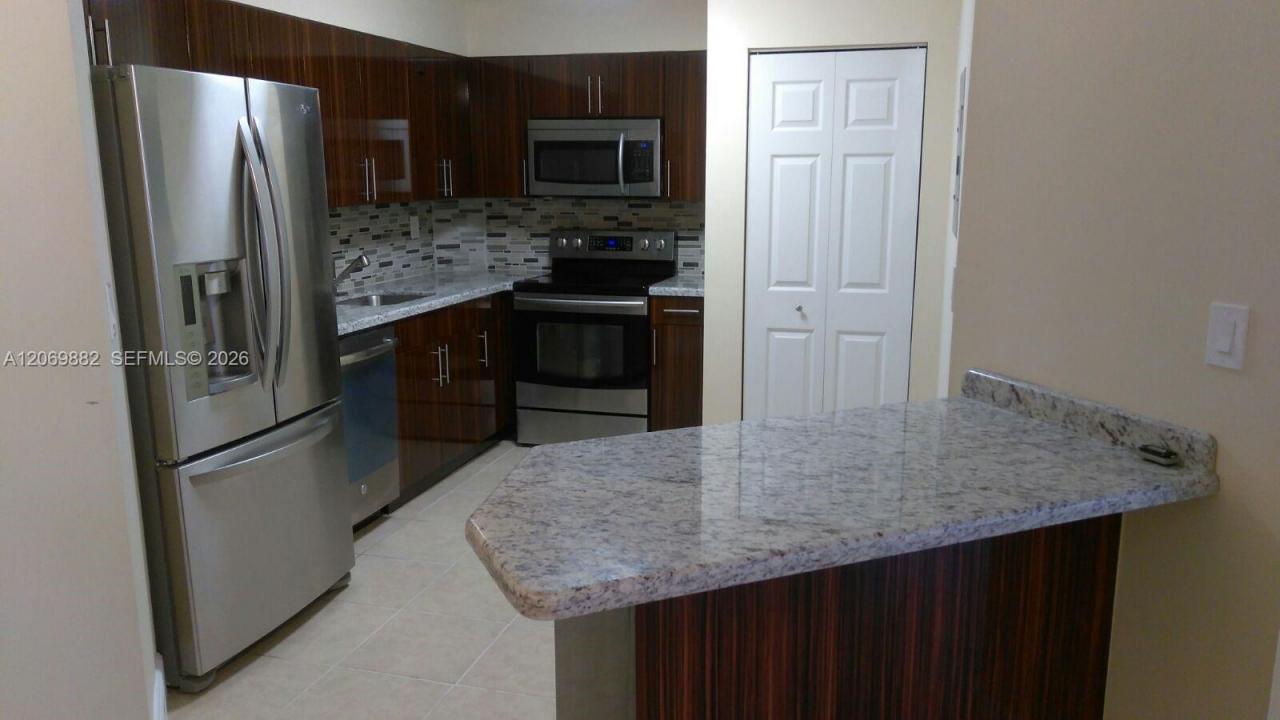 6195 NW 186th St 417, Hialeah, Floride 33015, États-Unis