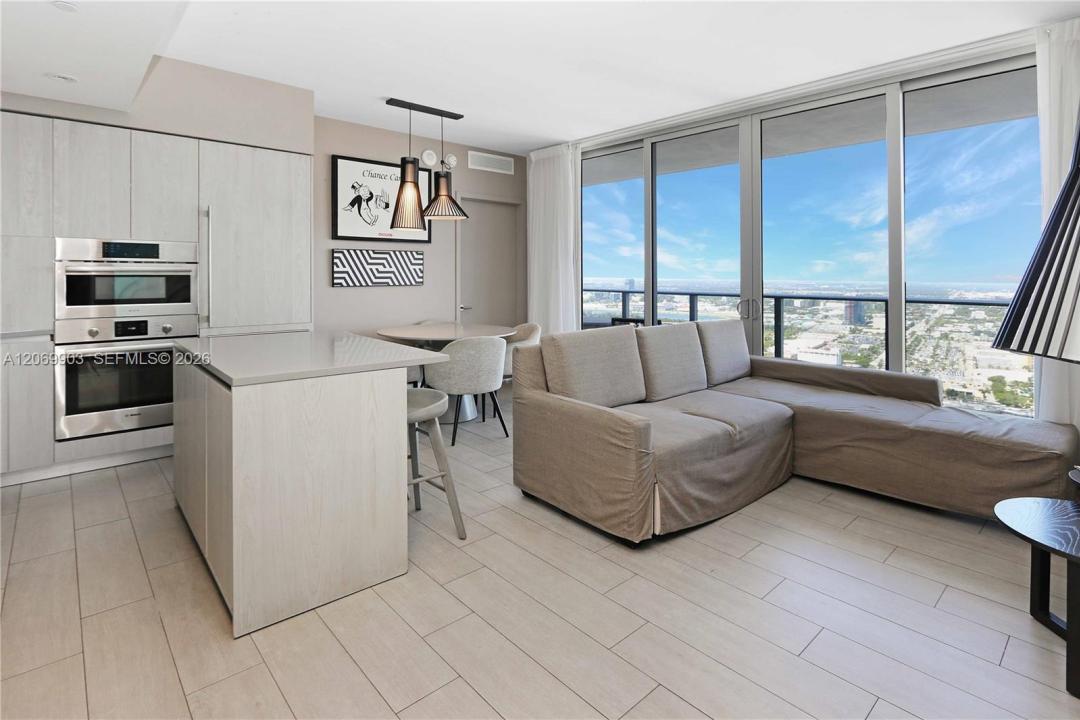 4010 S Ocean Dr T4004, Hollywood, Floryda 33019, USA