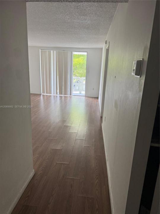 15600 NW 7th Ave 301-1, Miami, Florida 33169, USA