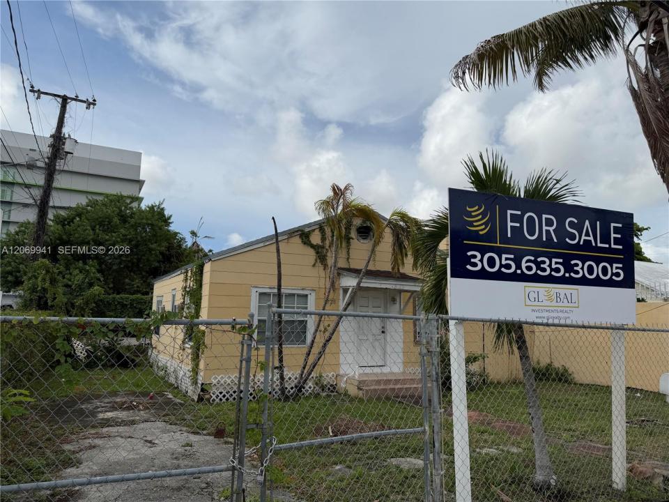 2728 NW 3rd St, Miami, Floryda 33125, USA