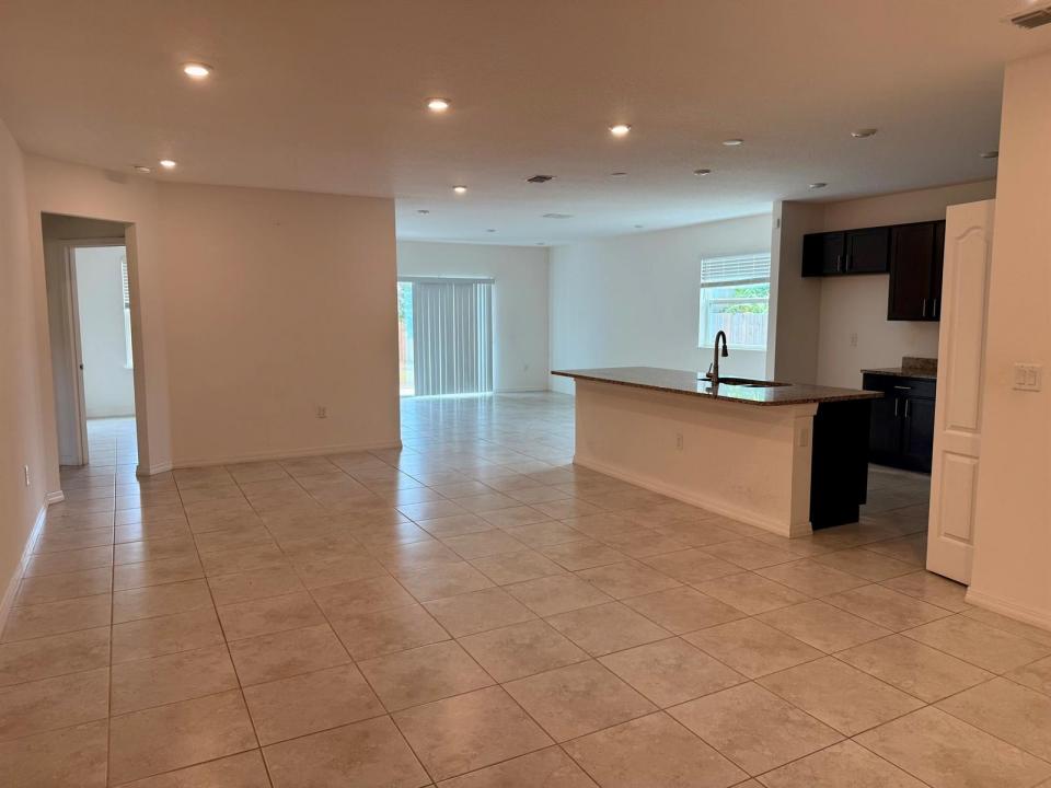 582 SW Sea Holly Terrace, Port St. Lucie, Florida 34984, Stati Uniti