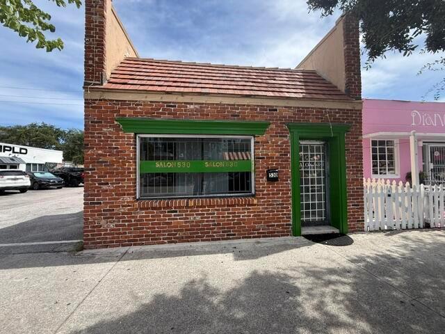 530 Northwood Road, West Palm Beach, Florida 33407, USA