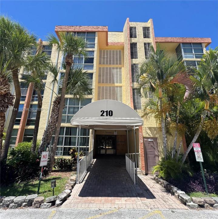 210 172nd St 334, Sunny Isles Beach, Floride 33160, États-Unis