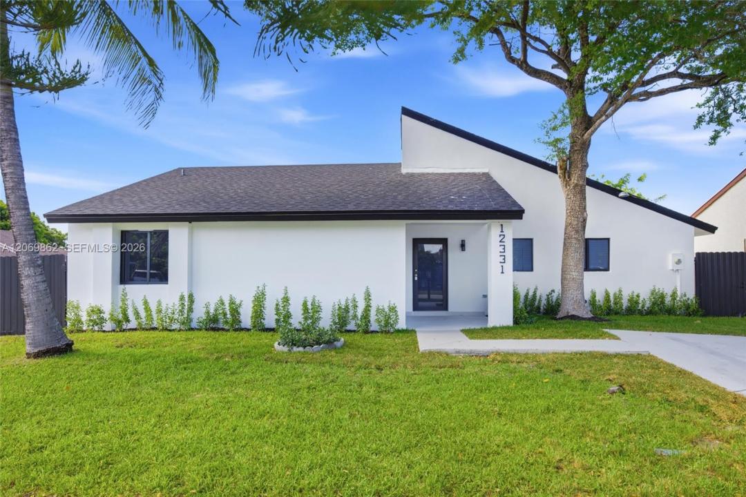 12331 SW 203rd Ter, Miami, Florida 33177, USA
