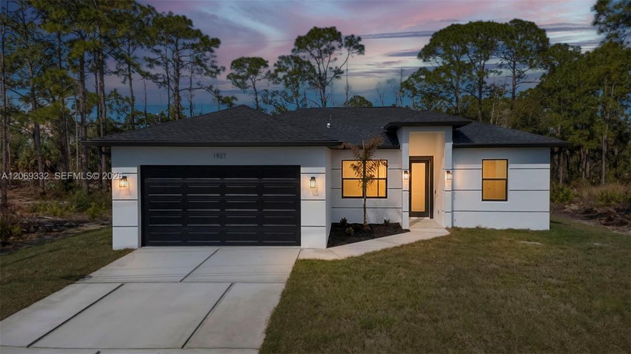 1927 Redmont AVE, Lehigh Acres, Floride 33972, États-Unis