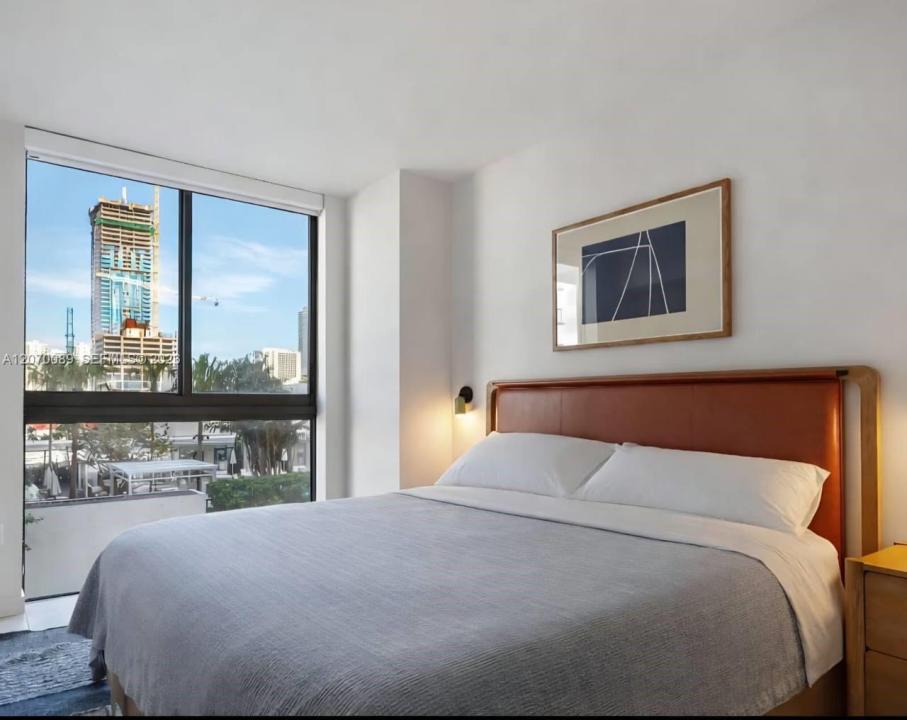 11 NE 6th 1210, Miami, Florida 33132, Stati Uniti