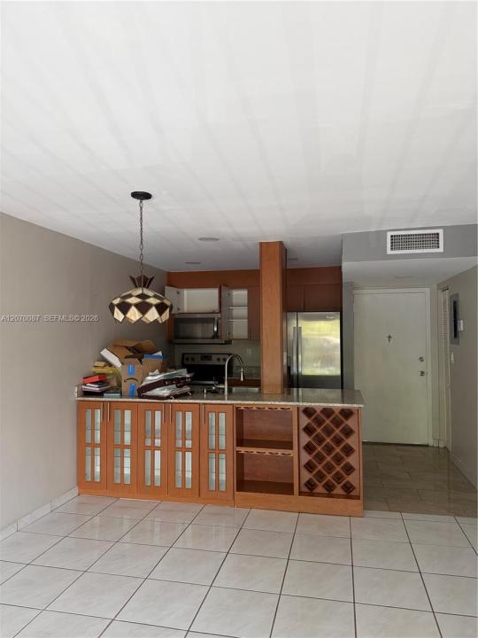 2530 SW 3rd Ave 103, Miami, Flórida 33129, Estados Unidos