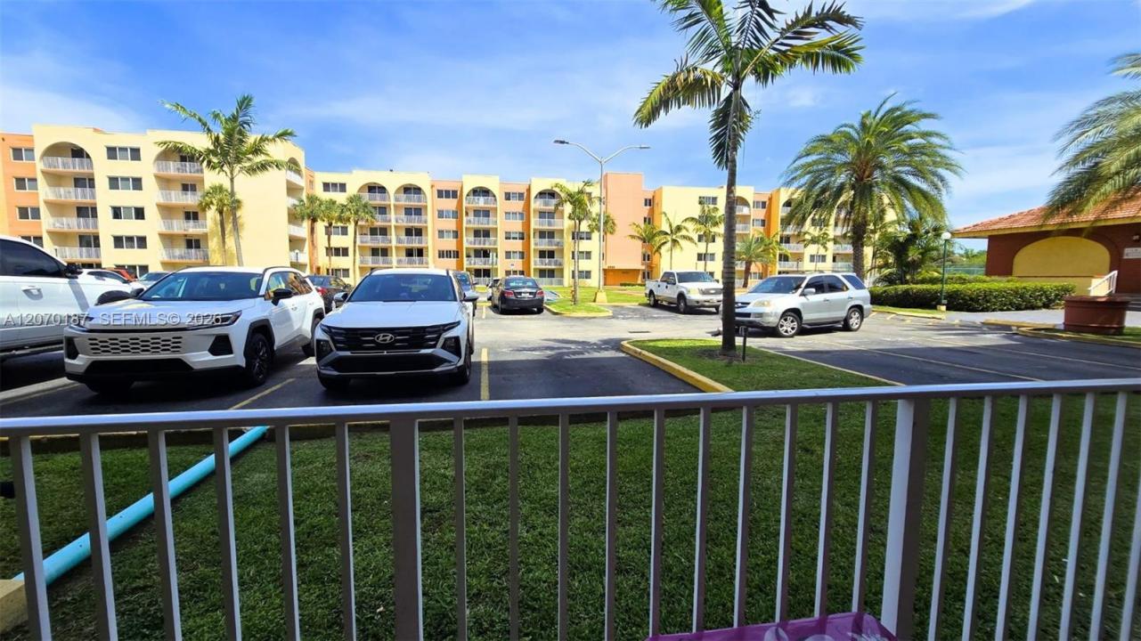 6990 NW 186th St 4-111, Hialeah, Floride 33015, États-Unis