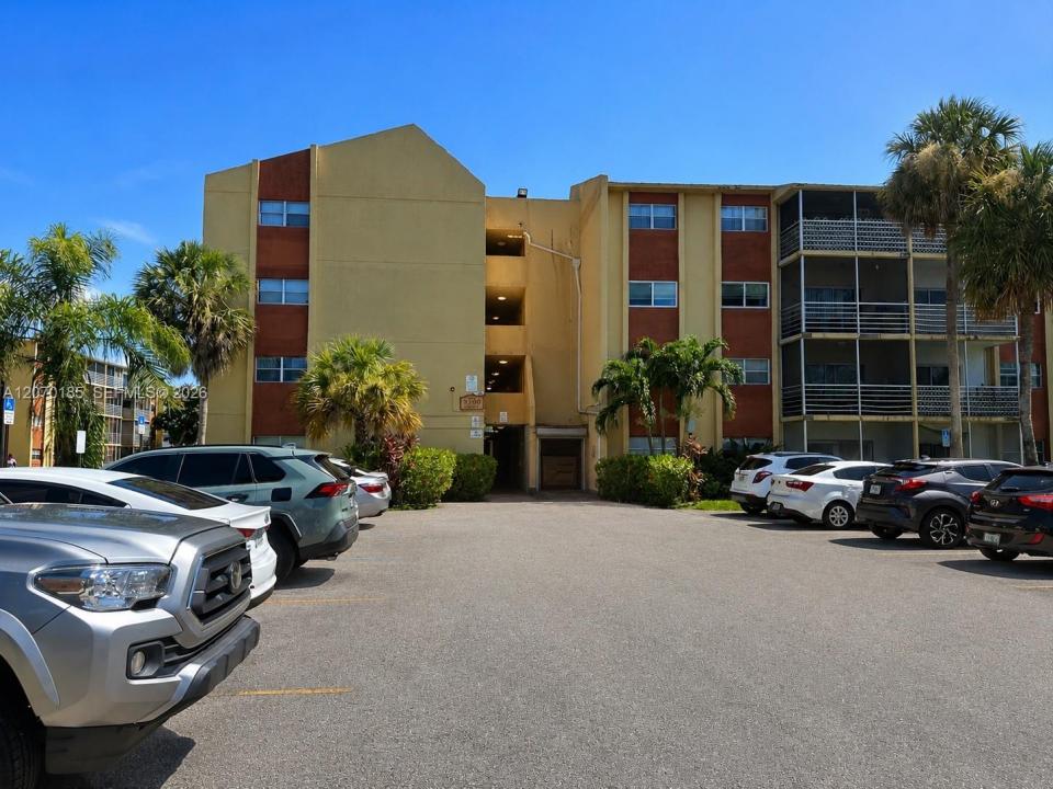3700 NW 21st St 206, Lauderdale Lakes, Floride 33311, États-Unis