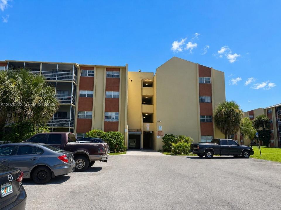 3600 NW 21st St 313, Lauderdale Lakes, Floride 33311, États-Unis