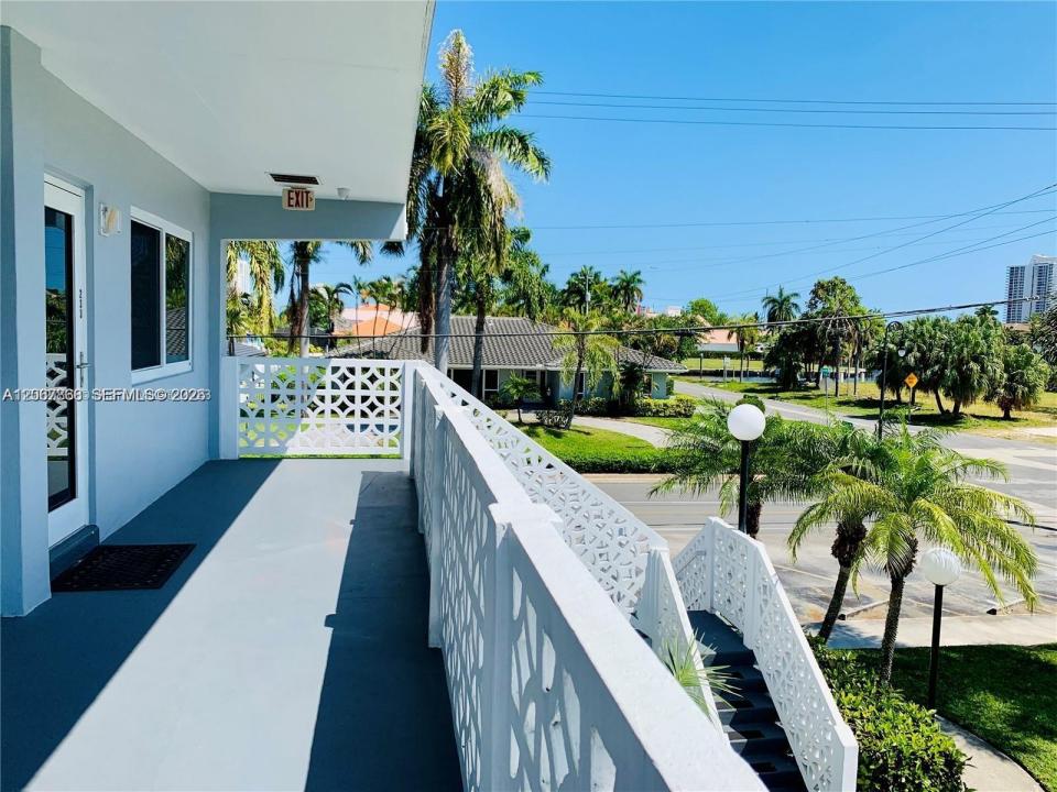 600 Layne Blvd 233, Hallandale Beach, Floride 33009, États-Unis