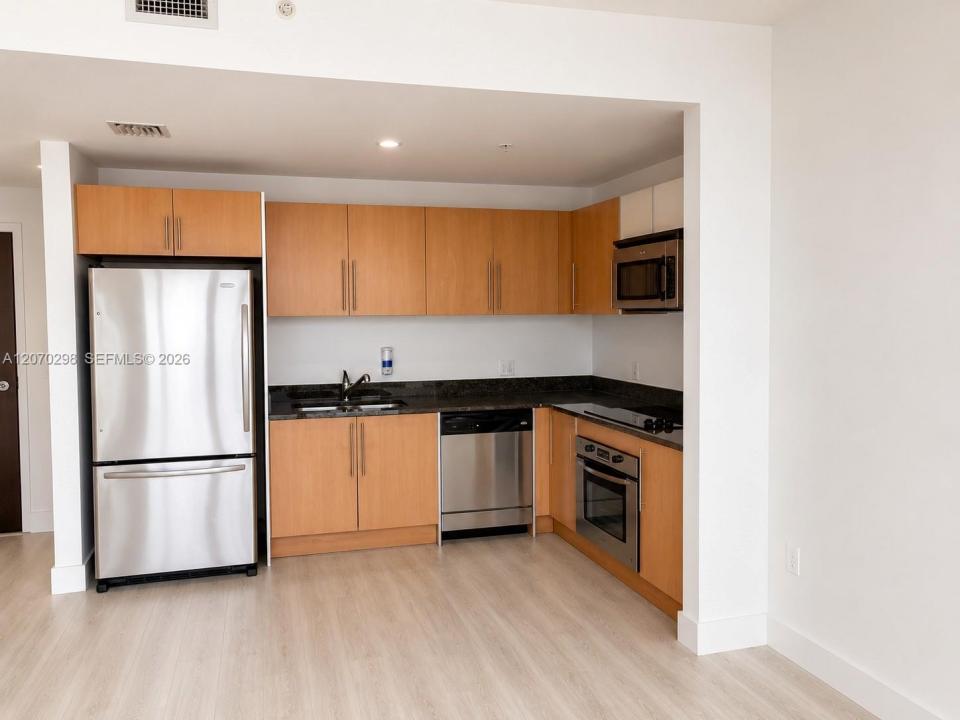 300 S BISCAYNE BL 2503, Miami, Floryda 33131, USA
