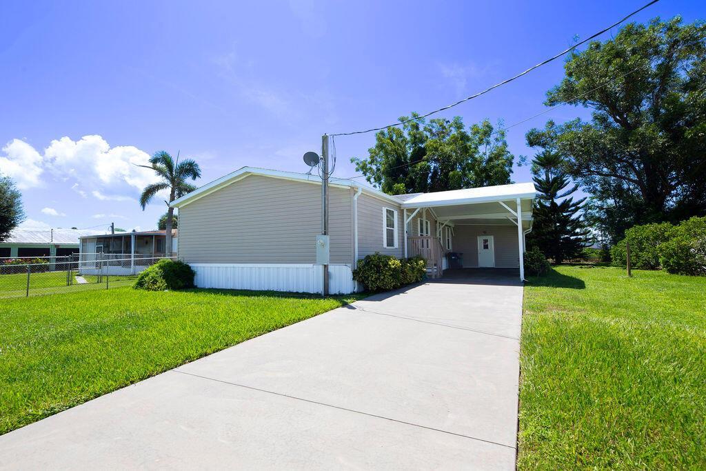 2208 SE 38TH Trail, Okeechobee, Florida 34974, USA