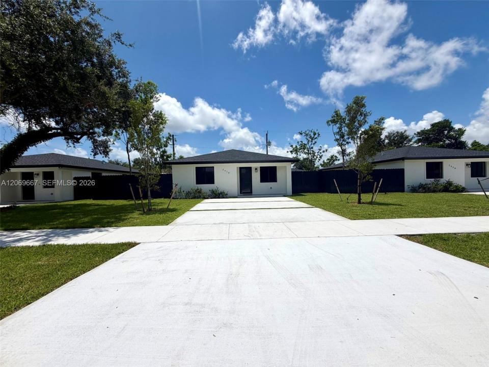 2420 NW 154th St ., Miami Gardens, 플로리다 33054, 미국