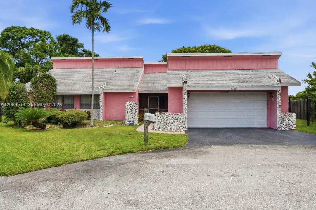 7300 Corkwood Ter, Tamarac, Floride 33321, États-Unis