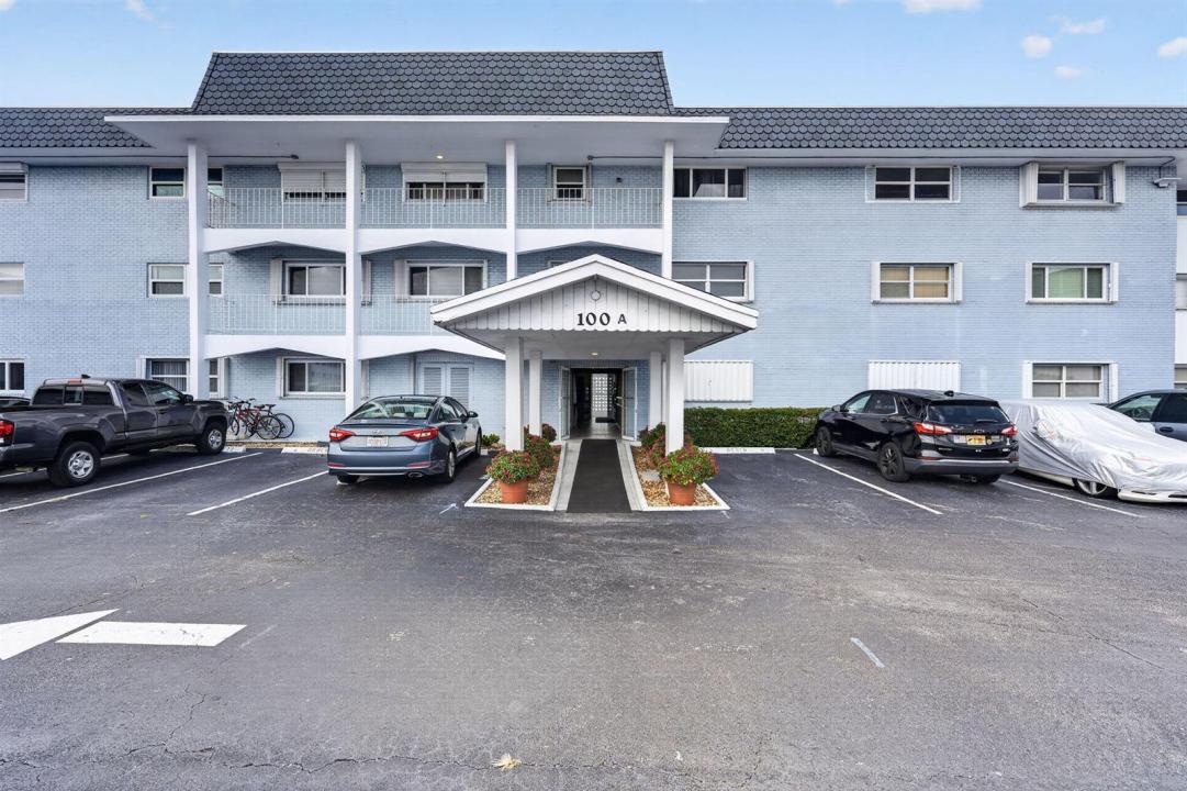 100 SHORE Court 311, North Palm Beach, Floride 33408, États-Unis