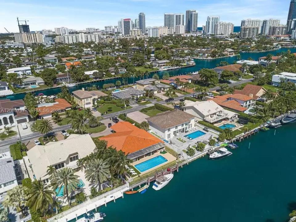 437 Holiday Dr, Hallandale Beach, Floride 33009, États-Unis