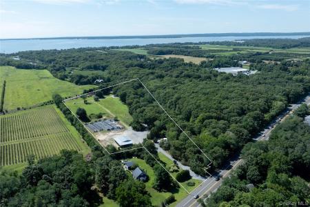 2450 Main Road, Southold, New York 11948, États-Unis