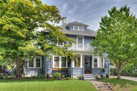 79 Hawthorne Avenue, Cranston, Rhode Island 02910, USA