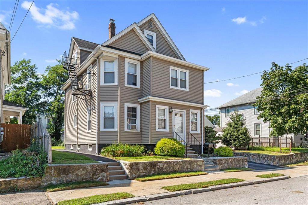 82 Chestnut Avenue, Cranston, 로드아일랜드 02910, 미국
