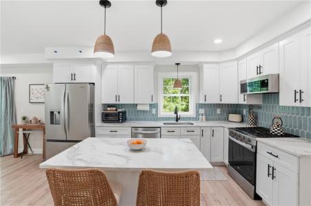 72 Wilbur Road, Lincoln, Rhode Island 02865, USA