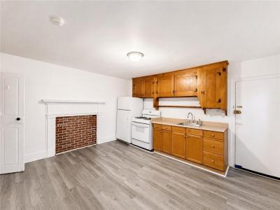 17 Thayer Street 2, Providence, Rhode Island 02906, USA