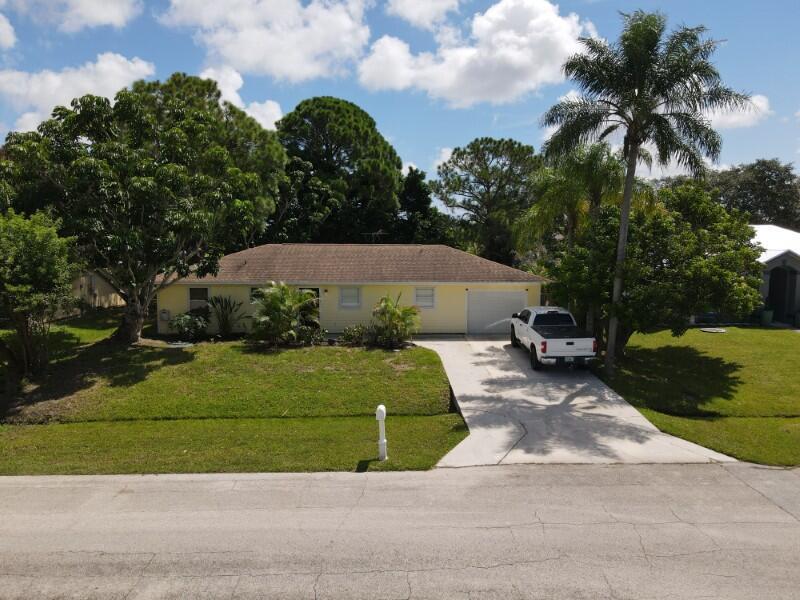 1673 SW Gemini Lane, Port St. Lucie, Florida 34984, USA