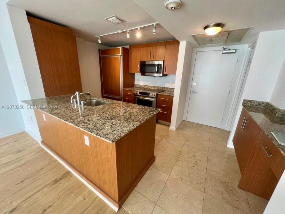 10275 Collins Ave 415, Bal Harbour, Floride 33154, États-Unis