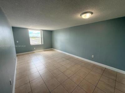 5775 W 20th Ave 402, Hialeah, Florida 33012, USA