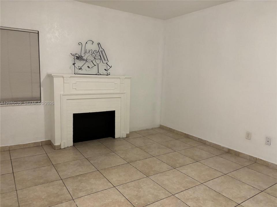 2059 SW 7th St 0, Miami, Floride 33135, États-Unis