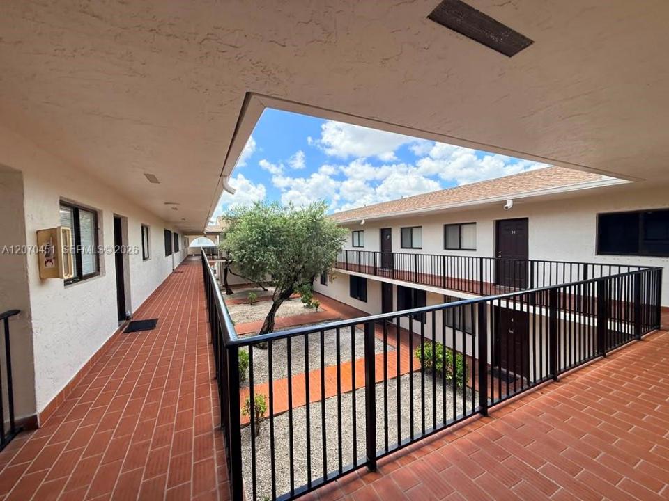 6278 W 22nd Ct 14, Hialeah, Floride 33016, États-Unis