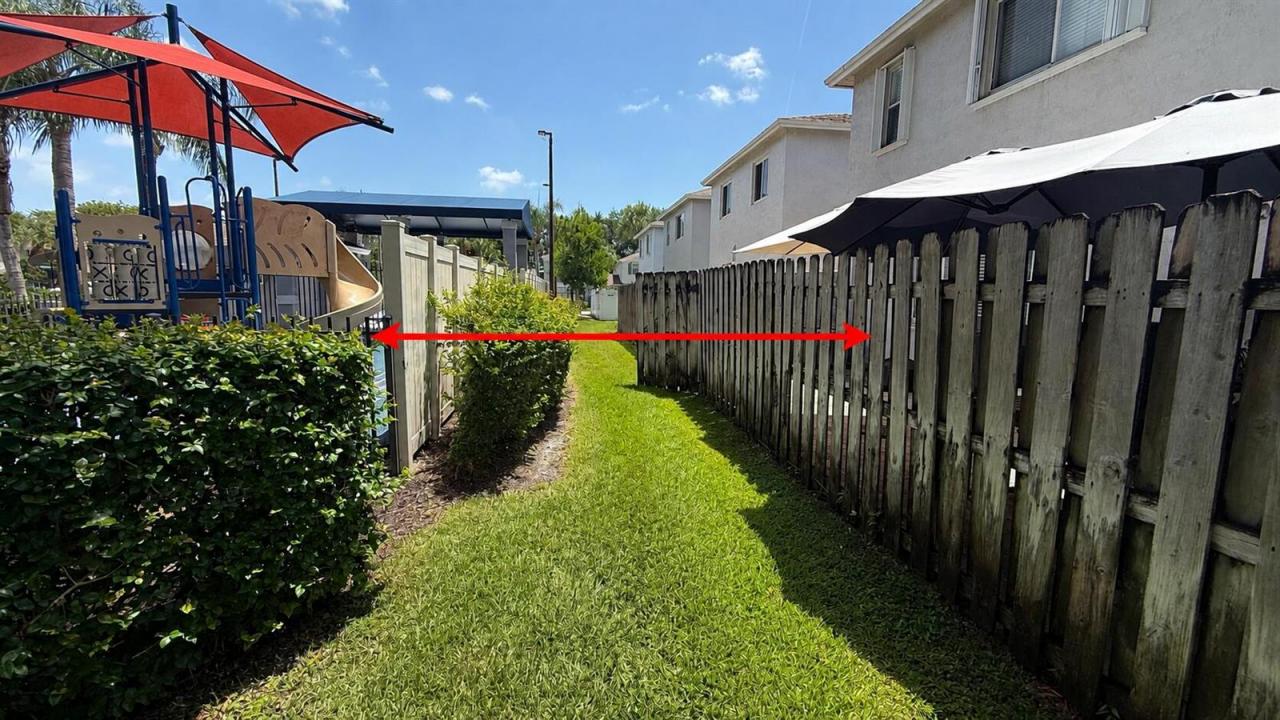 9491 STANLEY Lane, Tamarac, Floride 33321, États-Unis