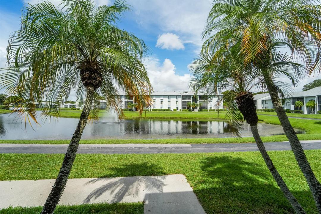 1013 GREEN PINE Boulevard C2, West Palm Beach, Florida 33409, USA