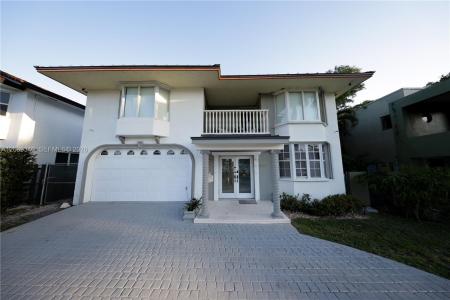 1230 NE 89th St, Miami, Floryda 33138, USA