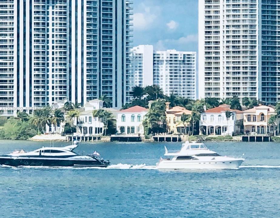 17720 N Bay Rd 6C, Sunny Isles Beach, Floride 33160, États-Unis