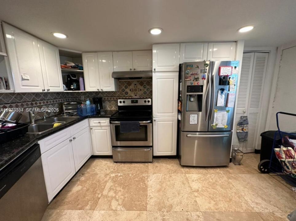 1680 NE 191st St 209-2, Miami, Florida 33179, Stati Uniti