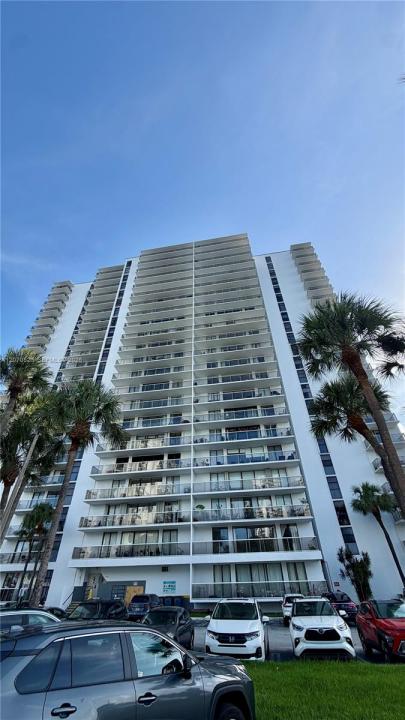 3701 N Country Club Dr 304, Aventura, フロリダ 33180, アメリカ合衆国