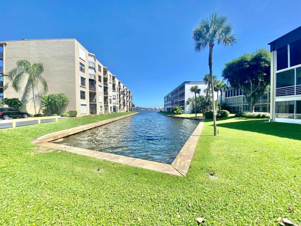 200 WATERWAY S Drive 208, Lantana, Floryda 33462, USA