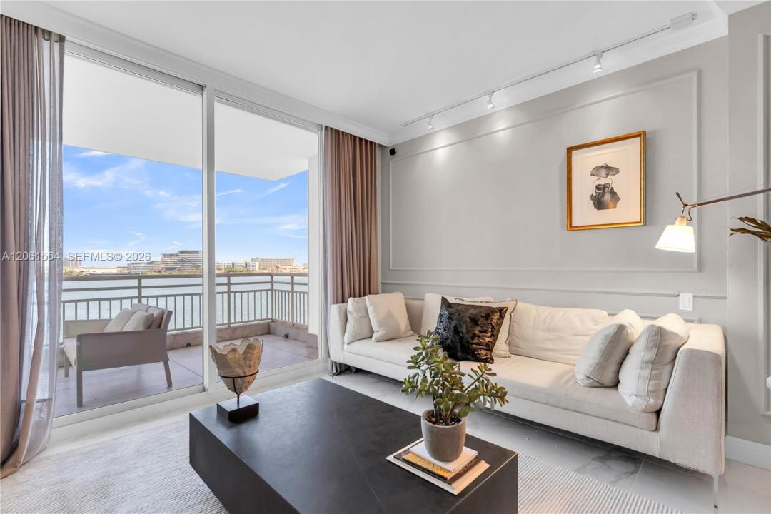 888 Brickell Key Dr 508, Miami, Floryda 33131, USA